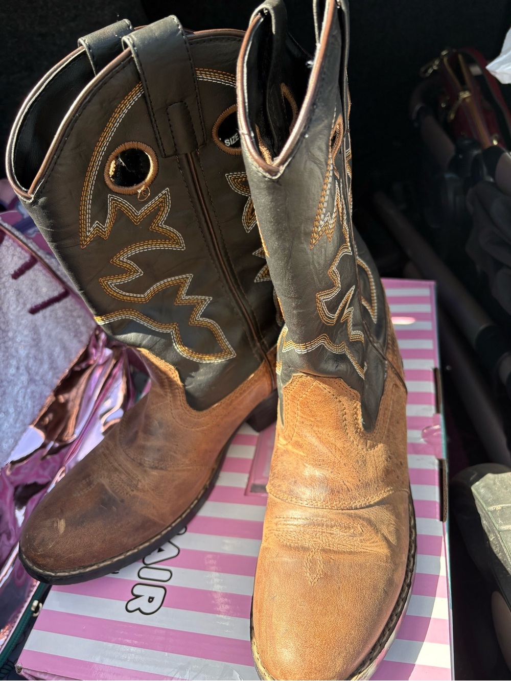 Cody James - Classic Two-Tone Western Cowboy Boots - Brown & Dark Brown Leather